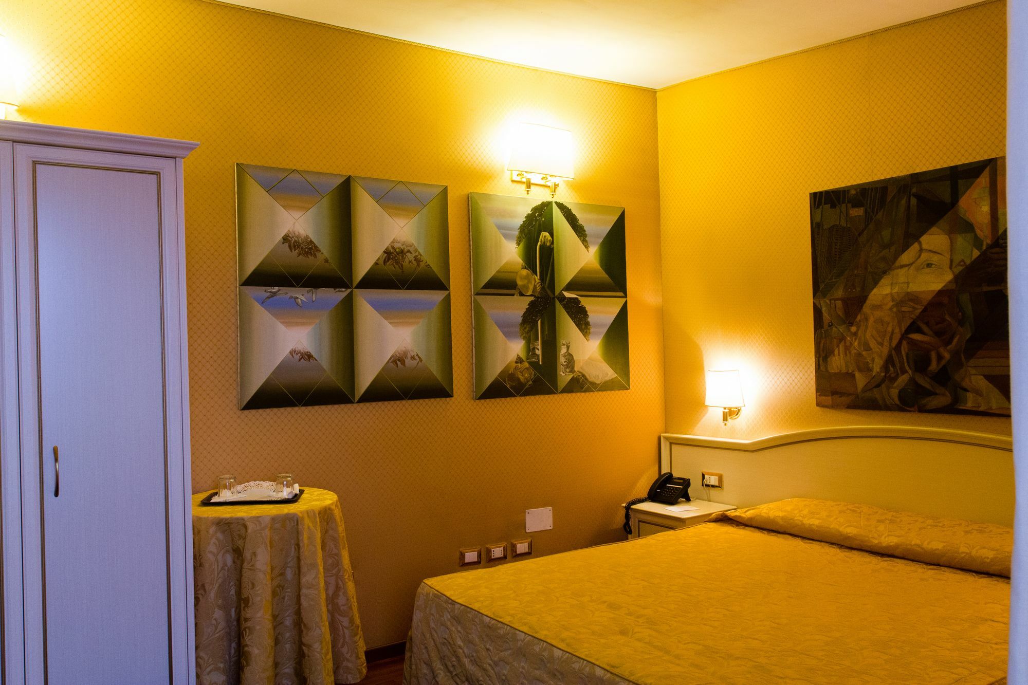 Canova Rooms In Spanish Steps Rome Exterior photo
